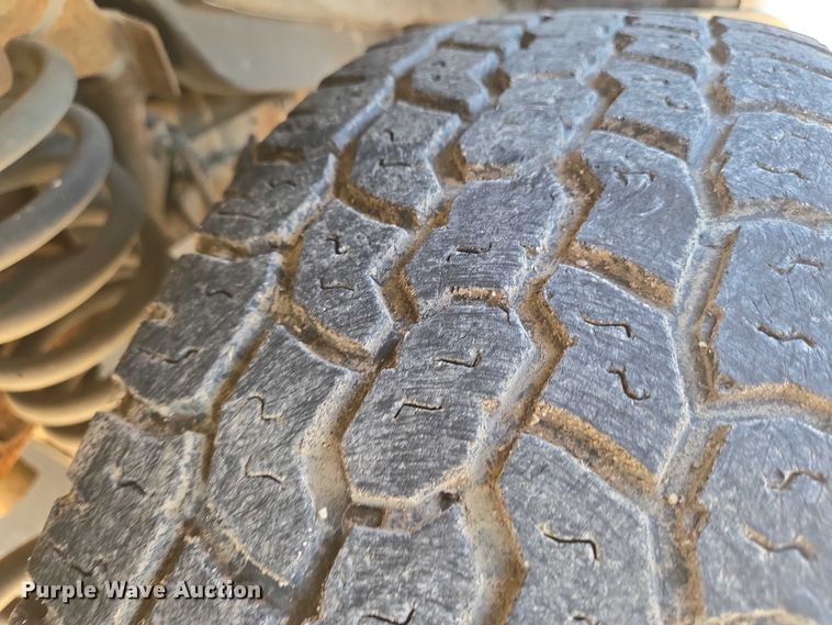 image for item EN8067 2001 Ford E350 van