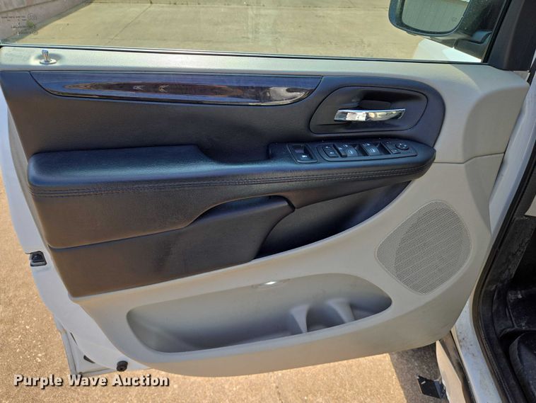 image for item EN8069 2019 Dodge Grand Caravan  handicap accessible van