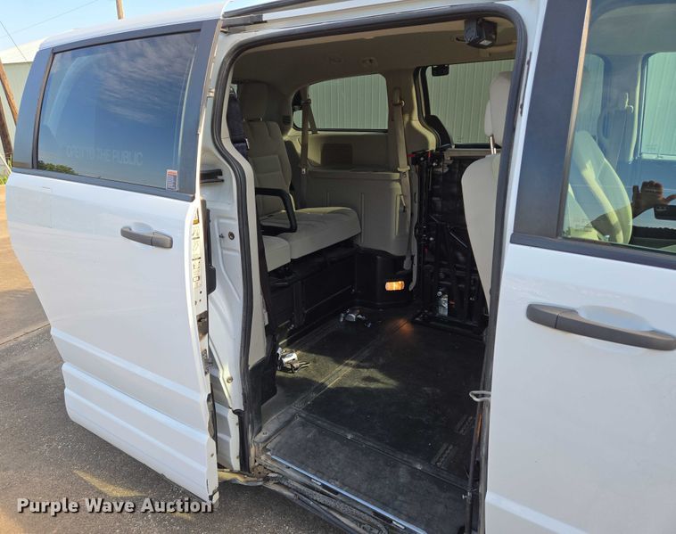image for item EN8069 2019 Dodge Grand Caravan  handicap accessible van