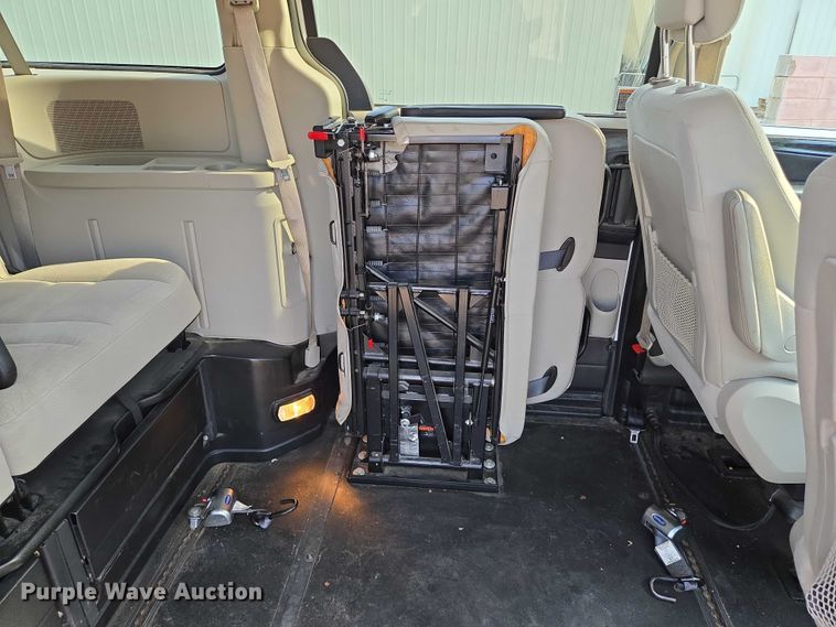 image for item EN8069 2019 Dodge Grand Caravan  handicap accessible van