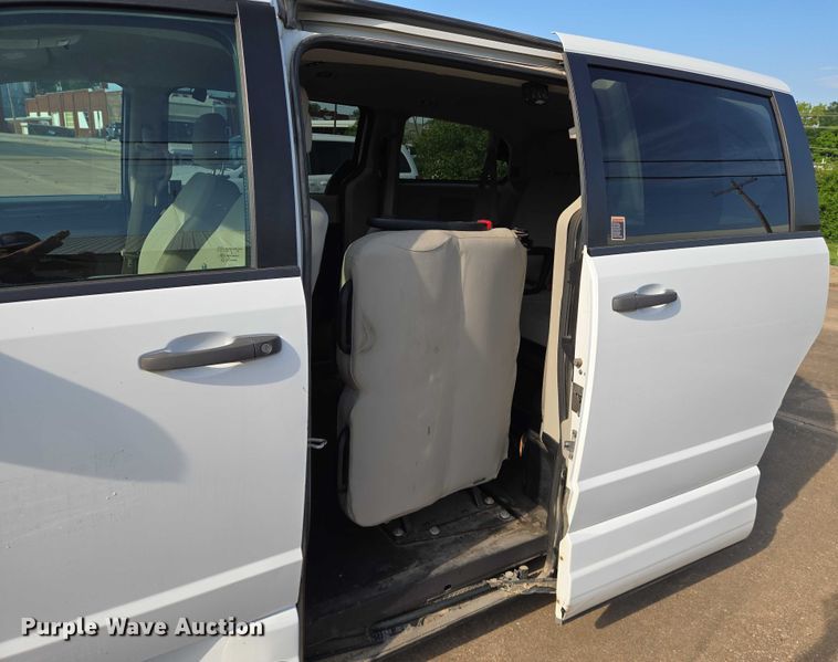 image for item EN8069 2019 Dodge Grand Caravan  handicap accessible van