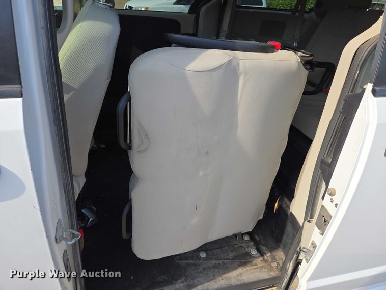 image for item EN8069 2019 Dodge Grand Caravan  handicap accessible van