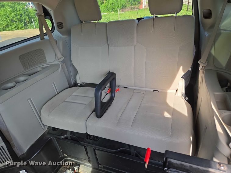 image for item EN8069 2019 Dodge Grand Caravan  handicap accessible van