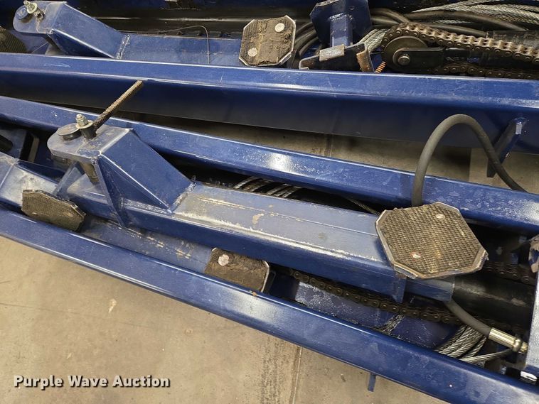 image for item EN8073 Worth 9000CF two post automotive lift