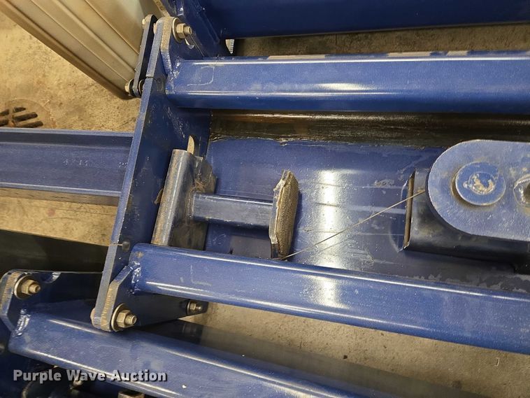 image for item EN8073 Worth 9000CF two post automotive lift