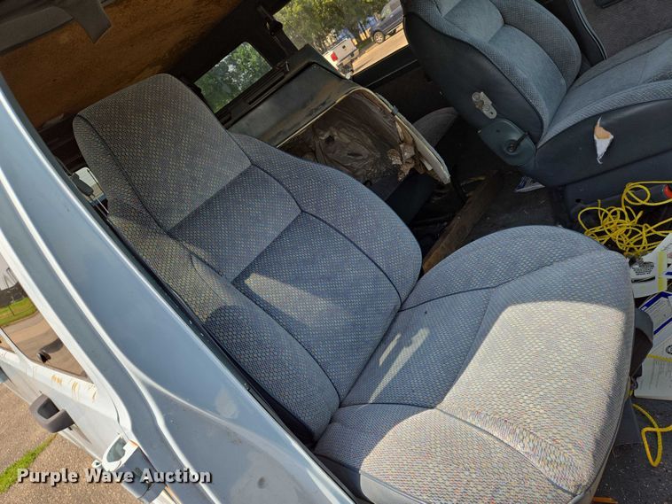 image for item EN8075 1996 Dodge Ram Wagon 3500 van