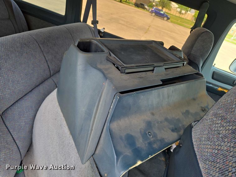 image for item EN8075 1996 Dodge Ram Wagon 3500 van