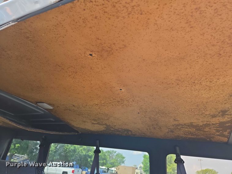 image for item EN8075 1996 Dodge Ram Wagon 3500 van