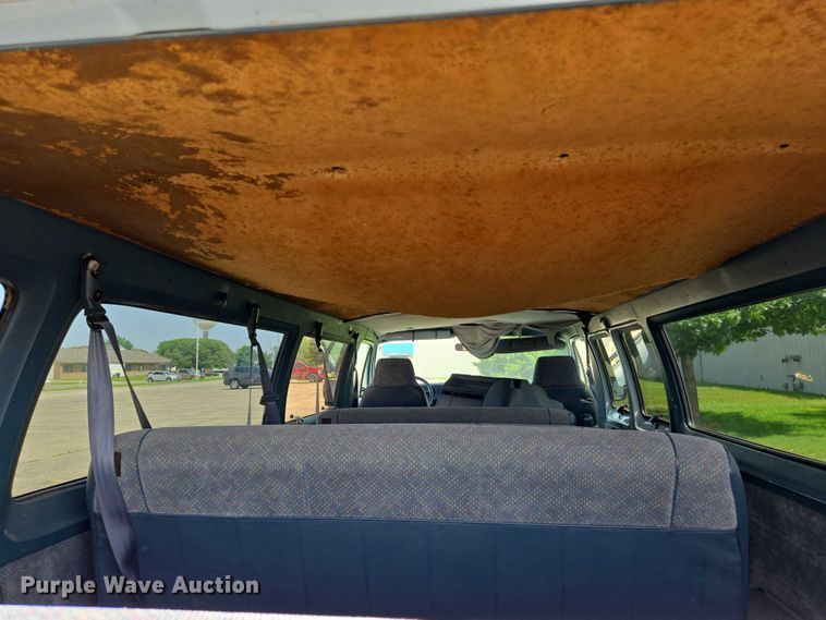 image for item EN8075 1996 Dodge Ram Wagon 3500 van