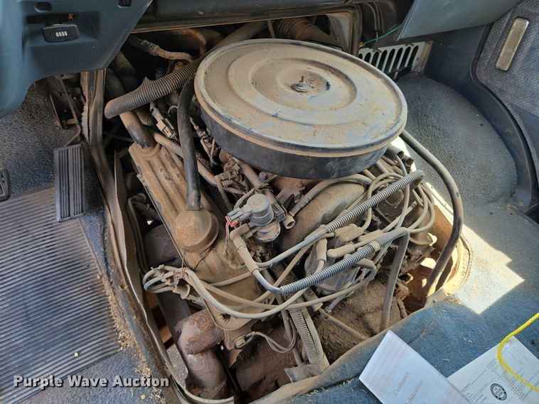 image for item EN8075 1996 Dodge Ram Wagon 3500 van