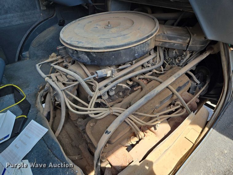 image for item EN8075 1996 Dodge Ram Wagon 3500 van