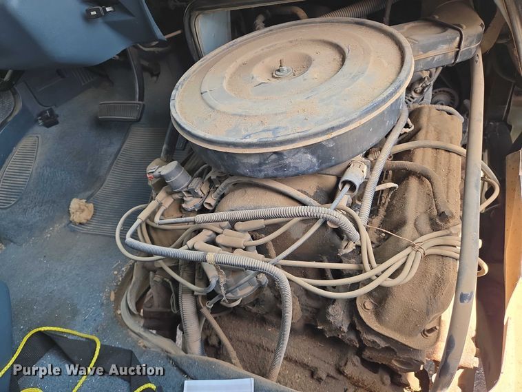 image for item EN8075 1996 Dodge Ram Wagon 3500 van