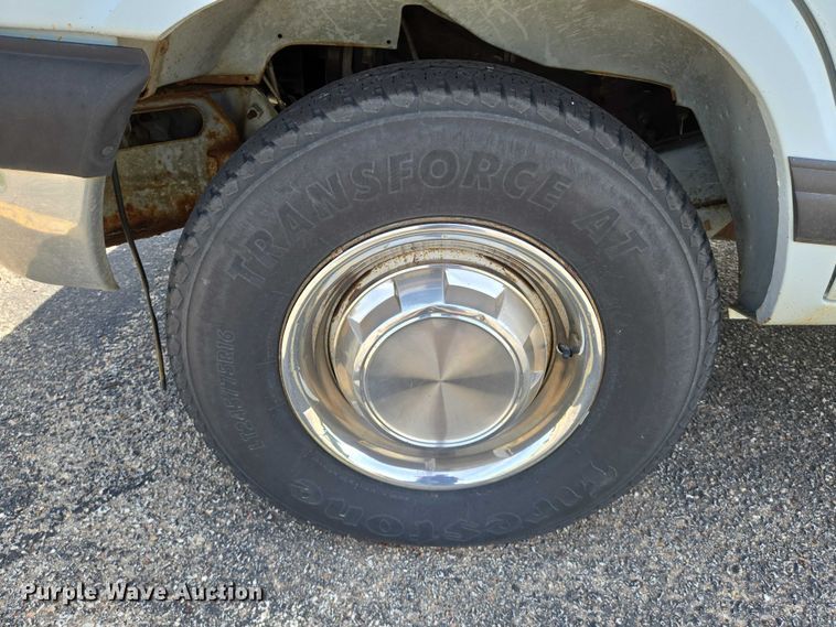 image for item EN8075 1996 Dodge Ram Wagon 3500 van