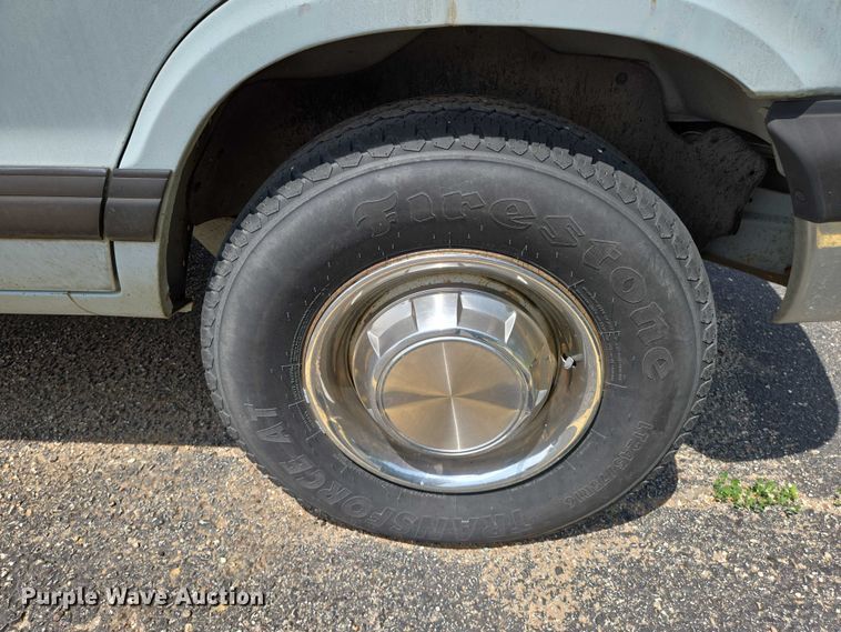 image for item EN8075 1996 Dodge Ram Wagon 3500 van