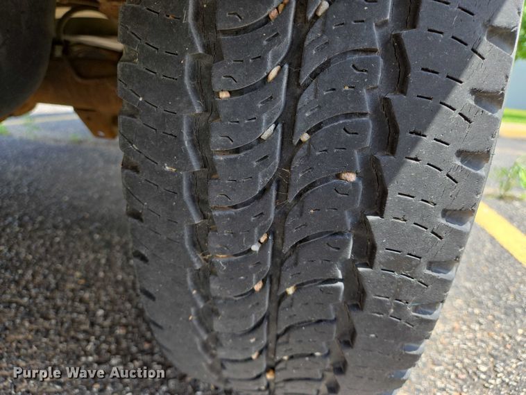 image for item EN8075 1996 Dodge Ram Wagon 3500 van