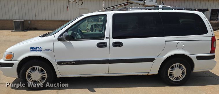 image for item EN8077 2004 Chevrolet Venture van