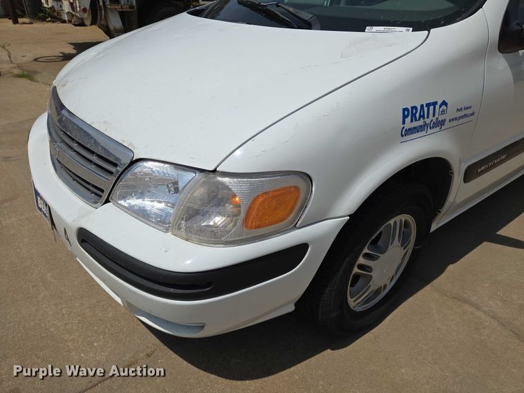 image for item EN8077 2004 Chevrolet Venture van