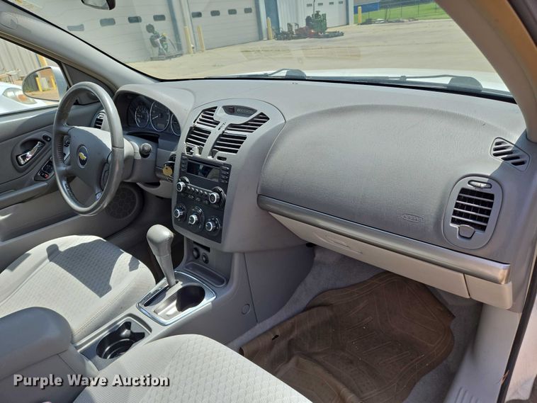 image for item EN8078 2006 Chevrolet Malibu Maxx LT 