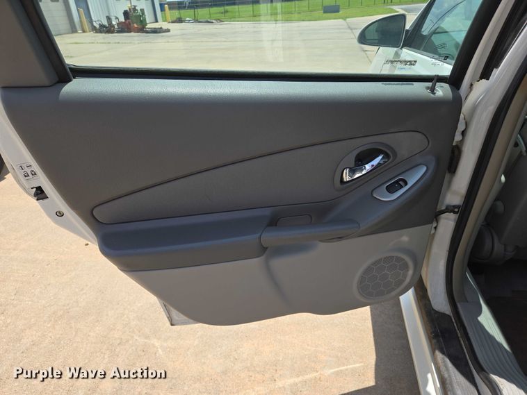 image for item EN8078 2006 Chevrolet Malibu Maxx LT 