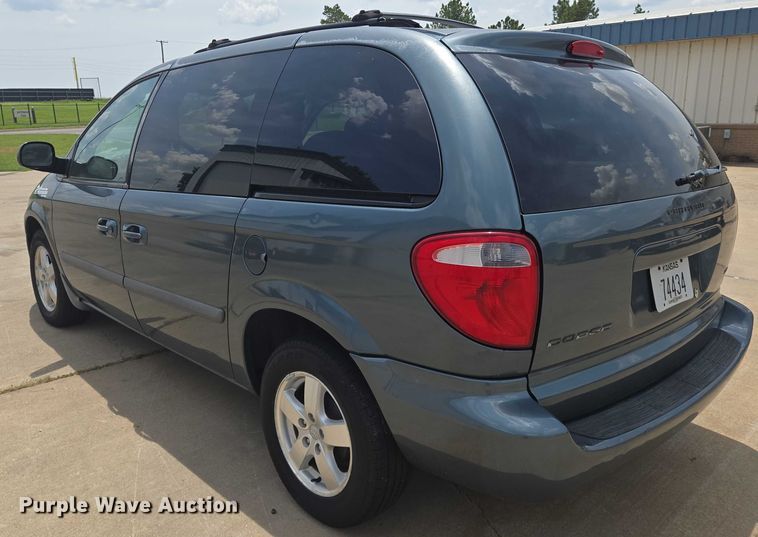 image for item EN8081 2007 Dodge Caravan SXT van