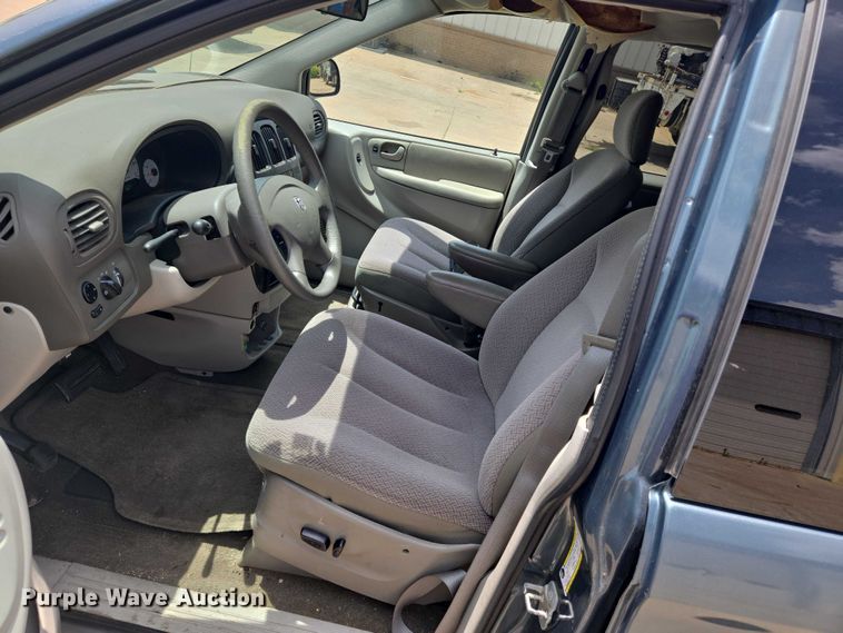 image for item EN8081 2007 Dodge Caravan SXT van