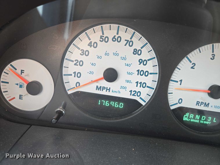 image for item EN8081 2007 Dodge Caravan SXT van