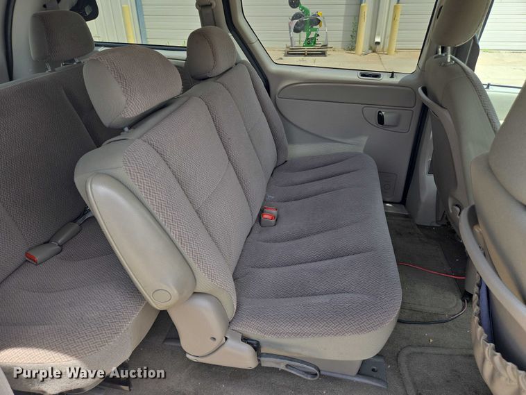 image for item EN8081 2007 Dodge Caravan SXT van