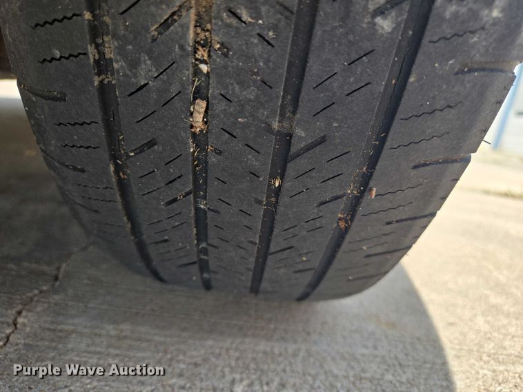 image for item EN8081 2007 Dodge Caravan SXT van