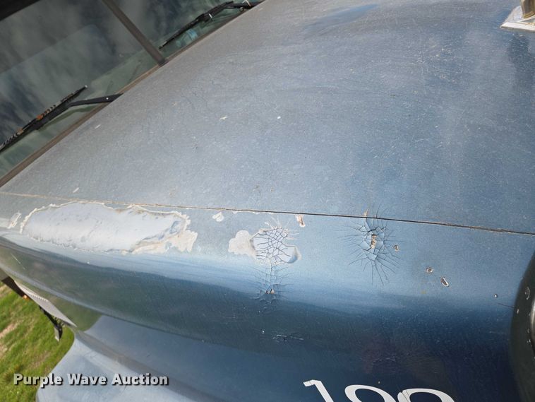 image for item EO0931 1999 Mack CH613 vacuum truck