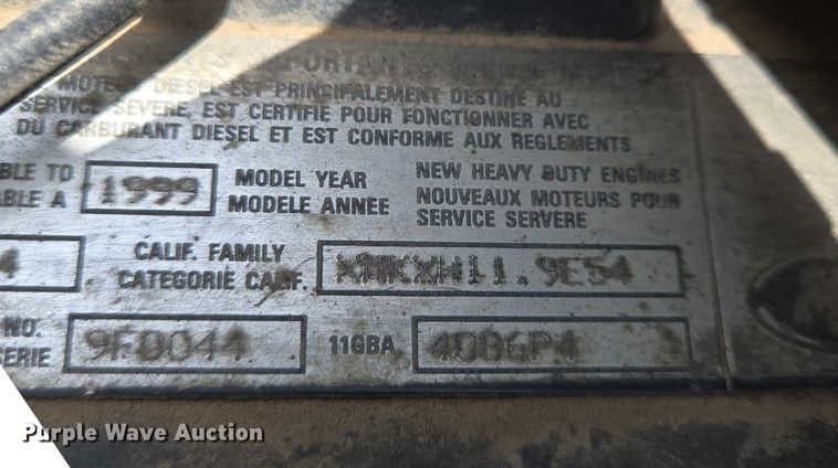 image for item EO0931 1999 Mack CH613 vacuum truck