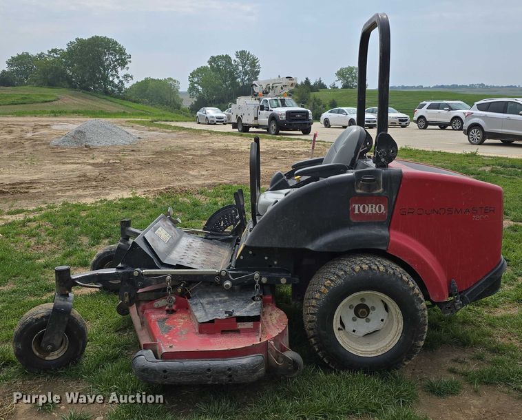 image for item EO1028 Toro Groundsmaster 7200 ZTR lawn mower