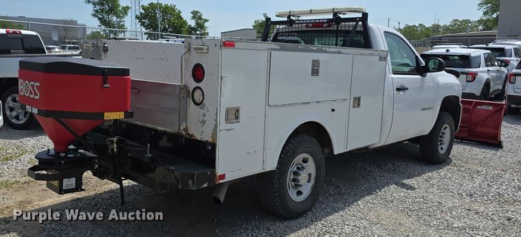 image for item EO1042 2009 Chevrolet Silverado 2500 utility bed pickup truck