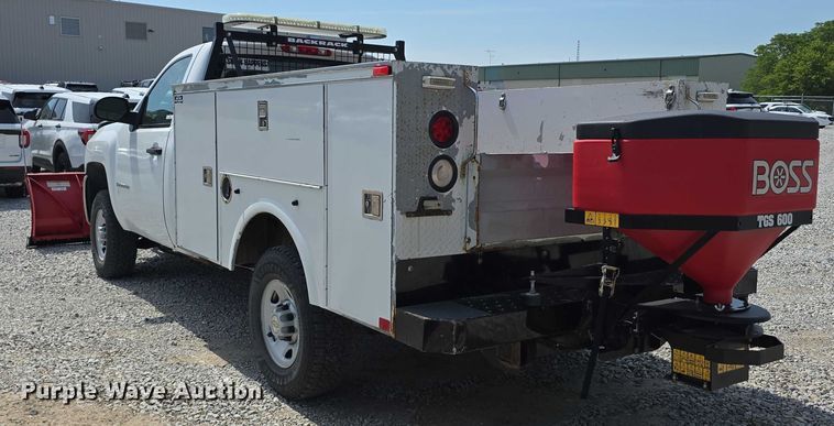 image for item EO1042 2009 Chevrolet Silverado 2500 utility bed pickup truck