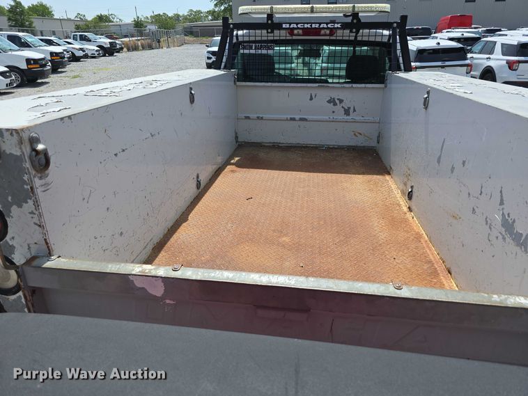 image for item EO1042 2009 Chevrolet Silverado 2500 utility bed pickup truck