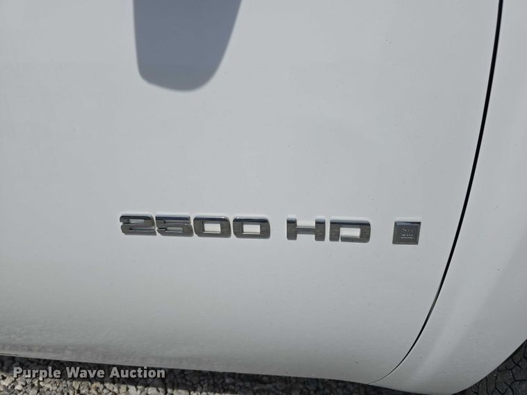 image for item EO1042 2009 Chevrolet Silverado 2500 utility bed pickup truck