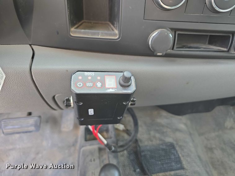 image for item EO1042 2009 Chevrolet Silverado 2500 utility bed pickup truck