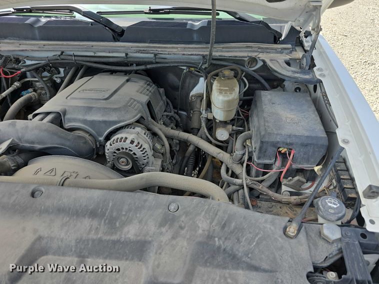 image for item EO1042 2009 Chevrolet Silverado 2500 utility bed pickup truck