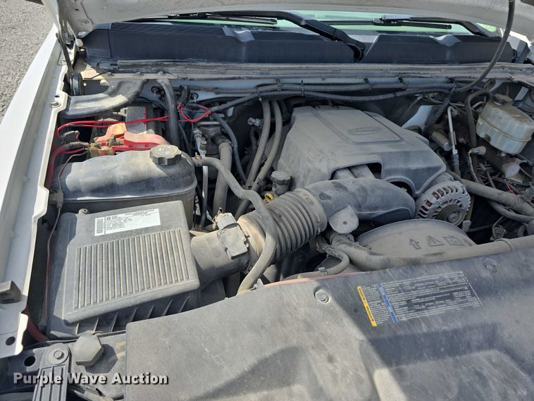 image for item EO1042 2009 Chevrolet Silverado 2500 utility bed pickup truck