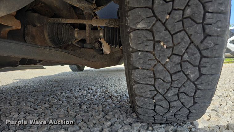 image for item EO1042 2009 Chevrolet Silverado 2500 utility bed pickup truck