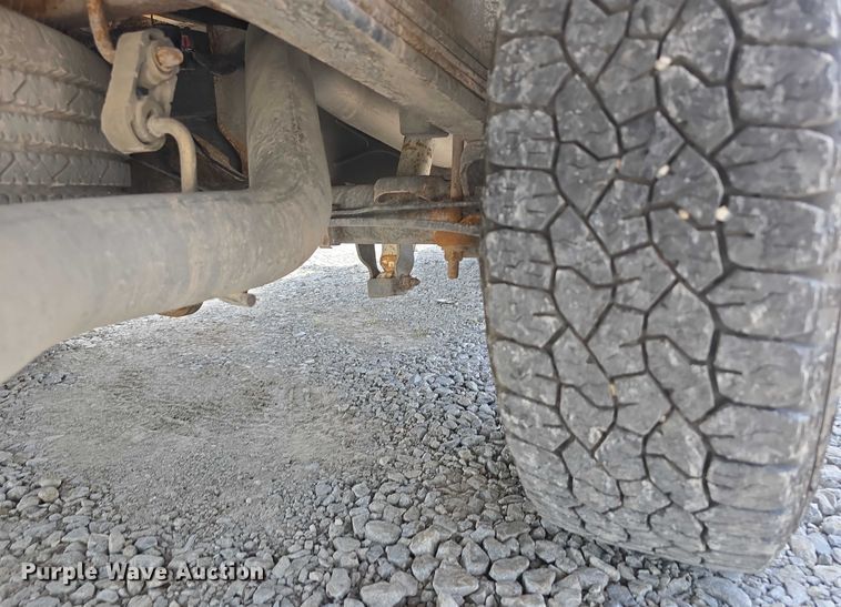 image for item EO1042 2009 Chevrolet Silverado 2500 utility bed pickup truck