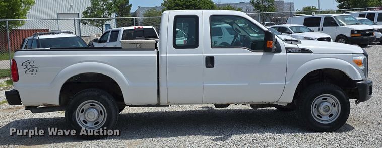 image for item EO1043 2013 Ford F250 Super Duty XLT SuperCab pickup truck