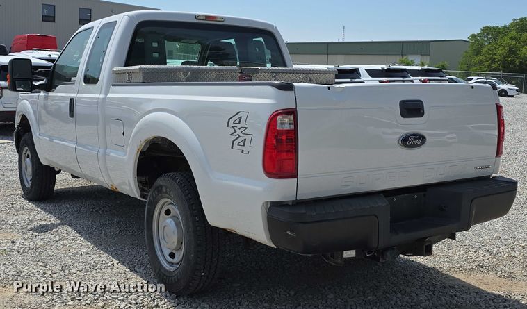 image for item EO1043 2013 Ford F250 Super Duty XLT SuperCab pickup truck