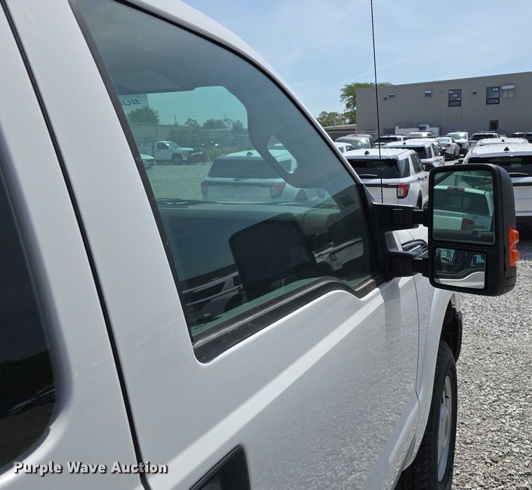 image for item EO1043 2013 Ford F250 Super Duty XLT SuperCab pickup truck