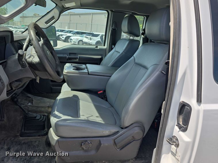 image for item EO1043 2013 Ford F250 Super Duty XLT SuperCab pickup truck