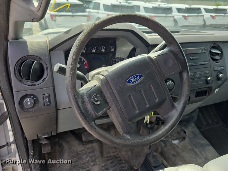 image for item EO1043 2013 Ford F250 Super Duty XLT SuperCab pickup truck