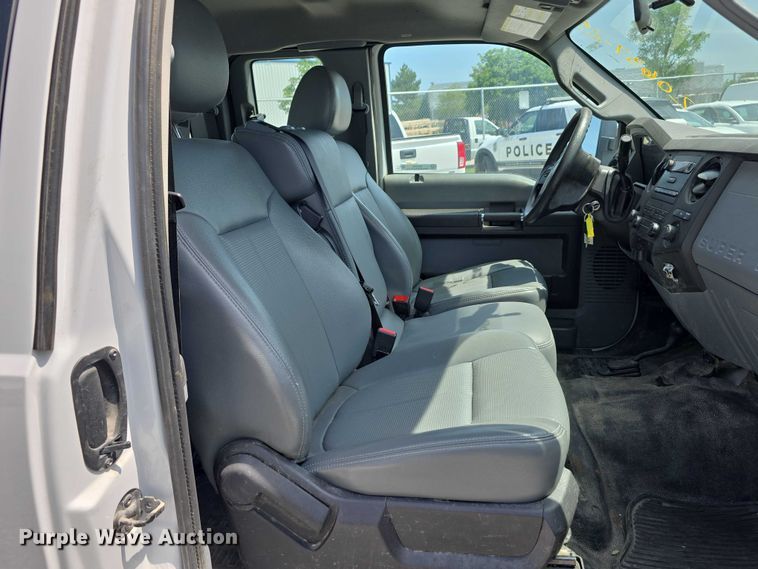 image for item EO1043 2013 Ford F250 Super Duty XLT SuperCab pickup truck