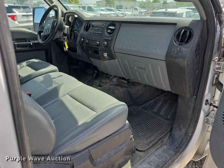 image for item EO1043 2013 Ford F250 Super Duty XLT SuperCab pickup truck