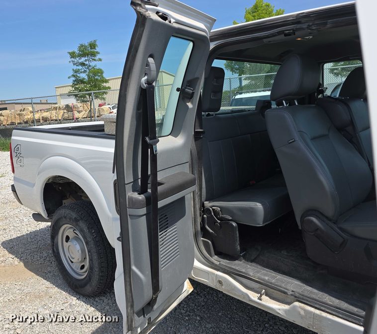 image for item EO1043 2013 Ford F250 Super Duty XLT SuperCab pickup truck