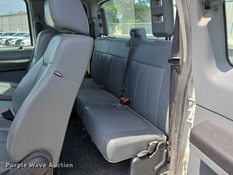 image for item EO1043 2013 Ford F250 Super Duty XLT SuperCab pickup truck