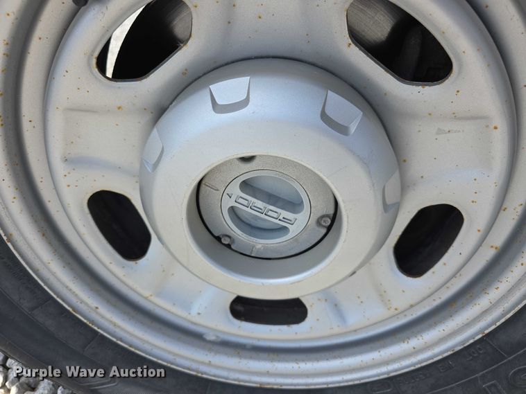 image for item EO1043 2013 Ford F250 Super Duty XLT SuperCab pickup truck